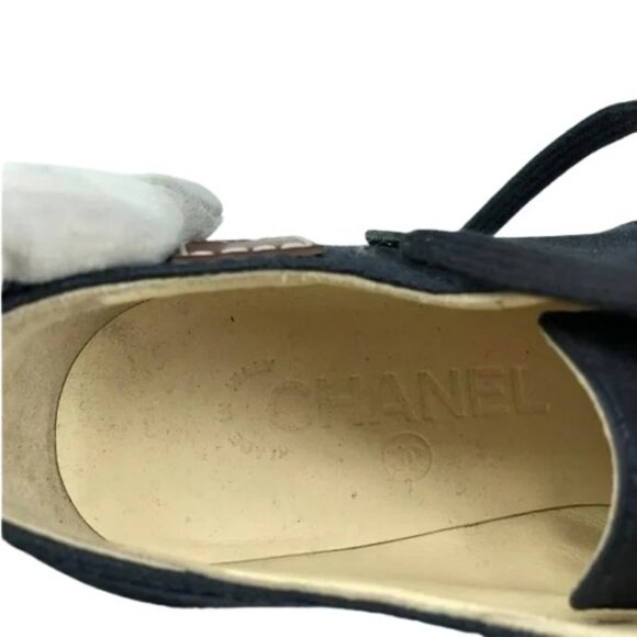 Chanel navy blue Cruise lace-up oxfords shoes size 36.5 - Picture 6 of 7